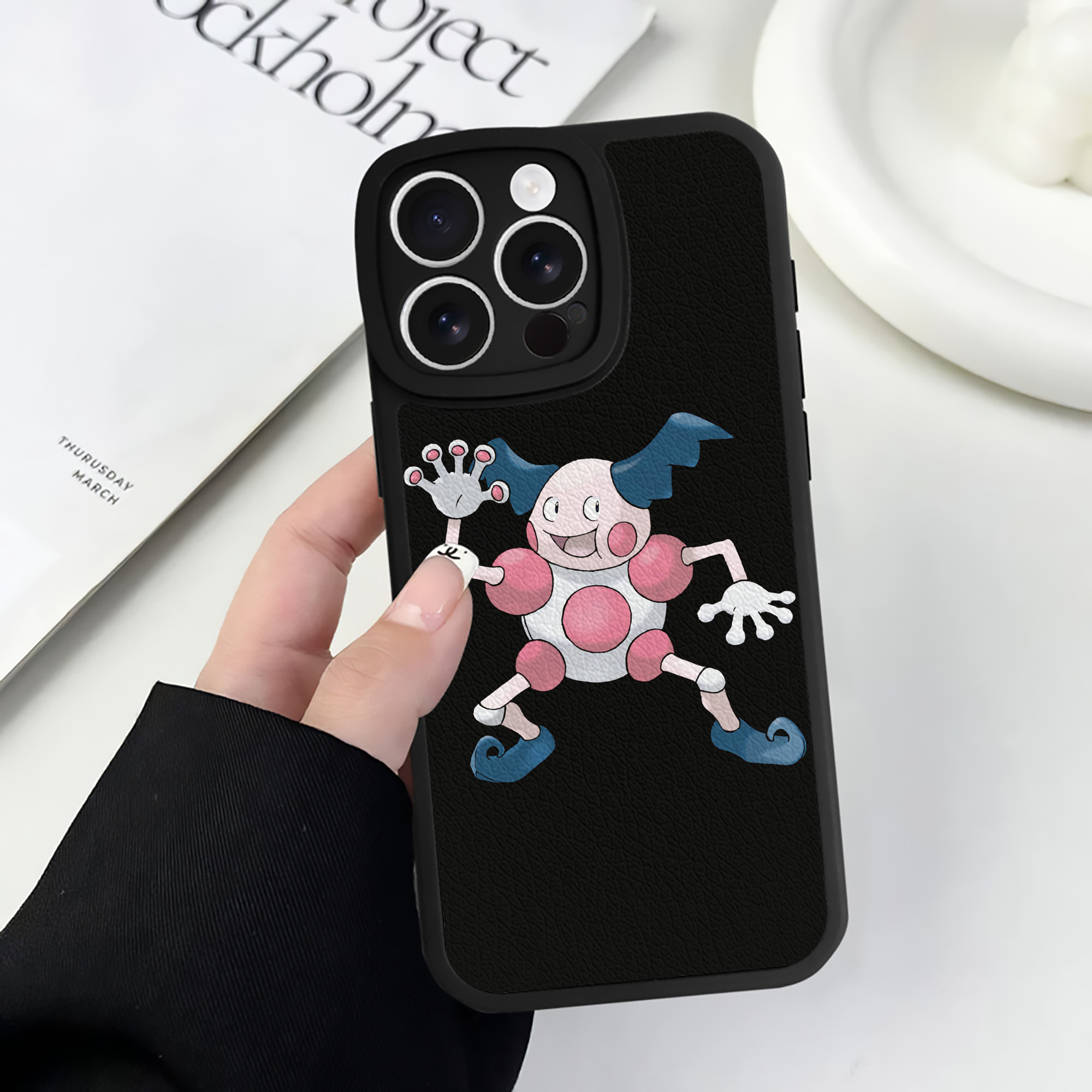（画像用） ポケットモンスター Pokémon 【iPhone 16シリーズ対応】シリコンスマホケース（レザー調） 材質：シリコン